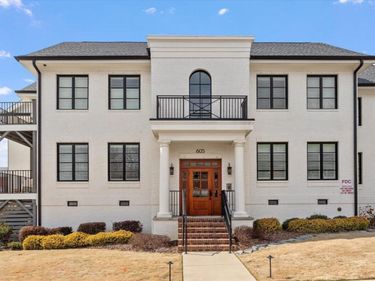 605 Smedes Place, Unit B, Raleigh, NC 27605
