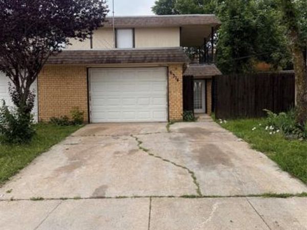 6316 Woodmont Court, Fort Worth, TX 76133