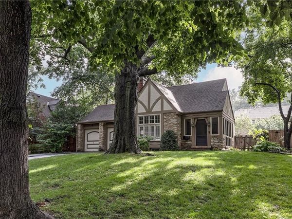 5435 Aberdeen Road, Fairway, KS 66205