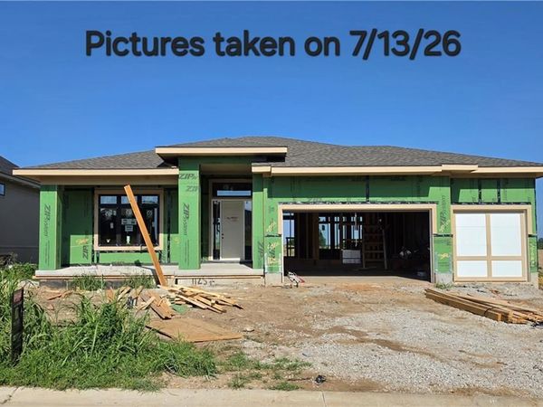 11257 S Sunray Drive, Olathe, KS 66061