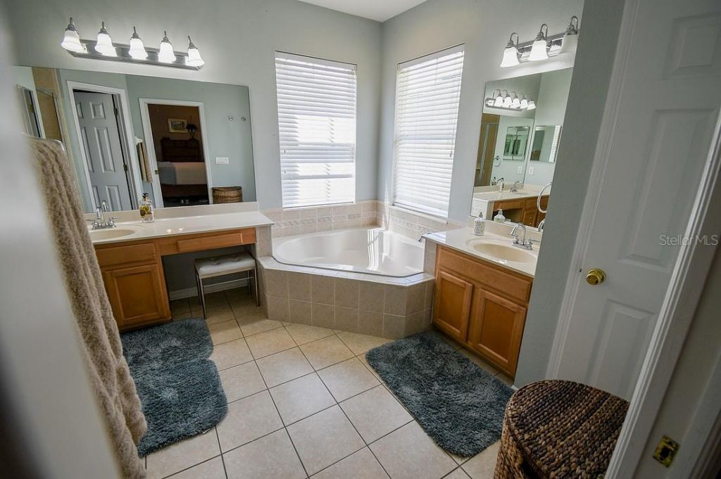 914 Waterside Drive, Celebration, FL 34747 Photo