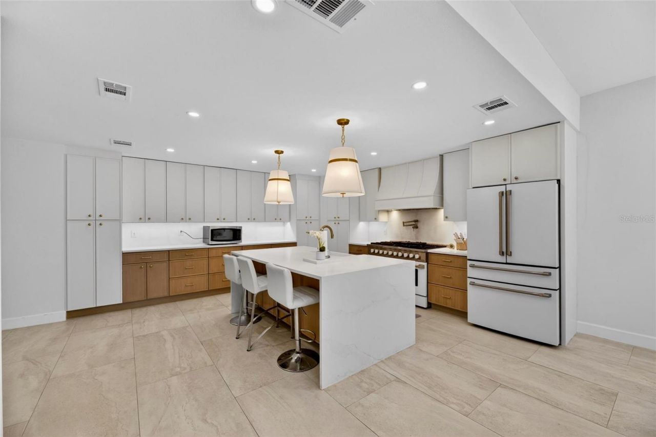 17309 Linda Vista Circle, Lutz, FL 33548 Photo