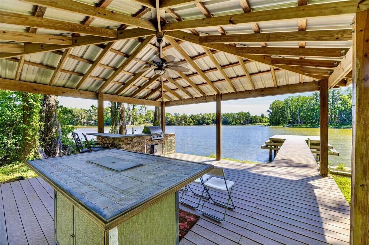 17309 Linda Vista Circle, Lutz, FL 33548 Photo