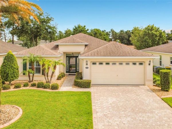 27132 ROANOKE DRIVE , LEESBURG, FL 34748