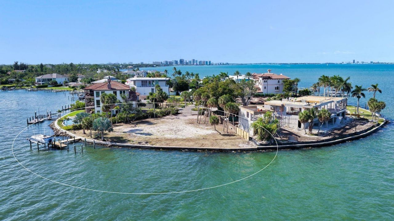 305 S Shore Drive S, Sarasota, FL 34234 Photo