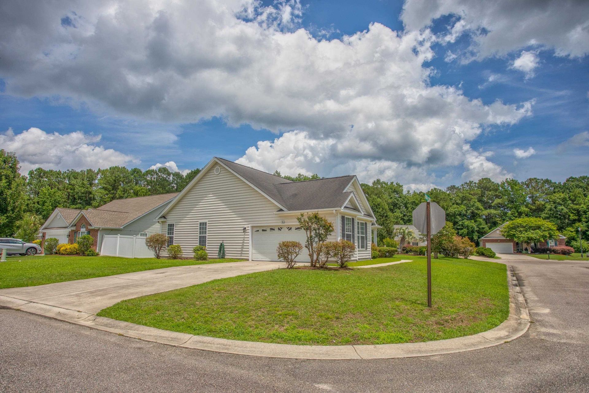 36 Easter Lilly Ct. Photo 4