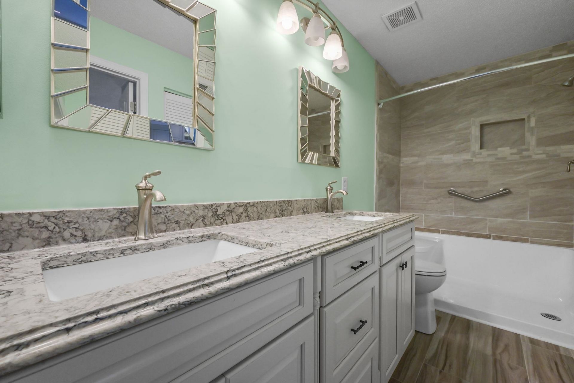 3550 Chestnut Dr. Photo 12