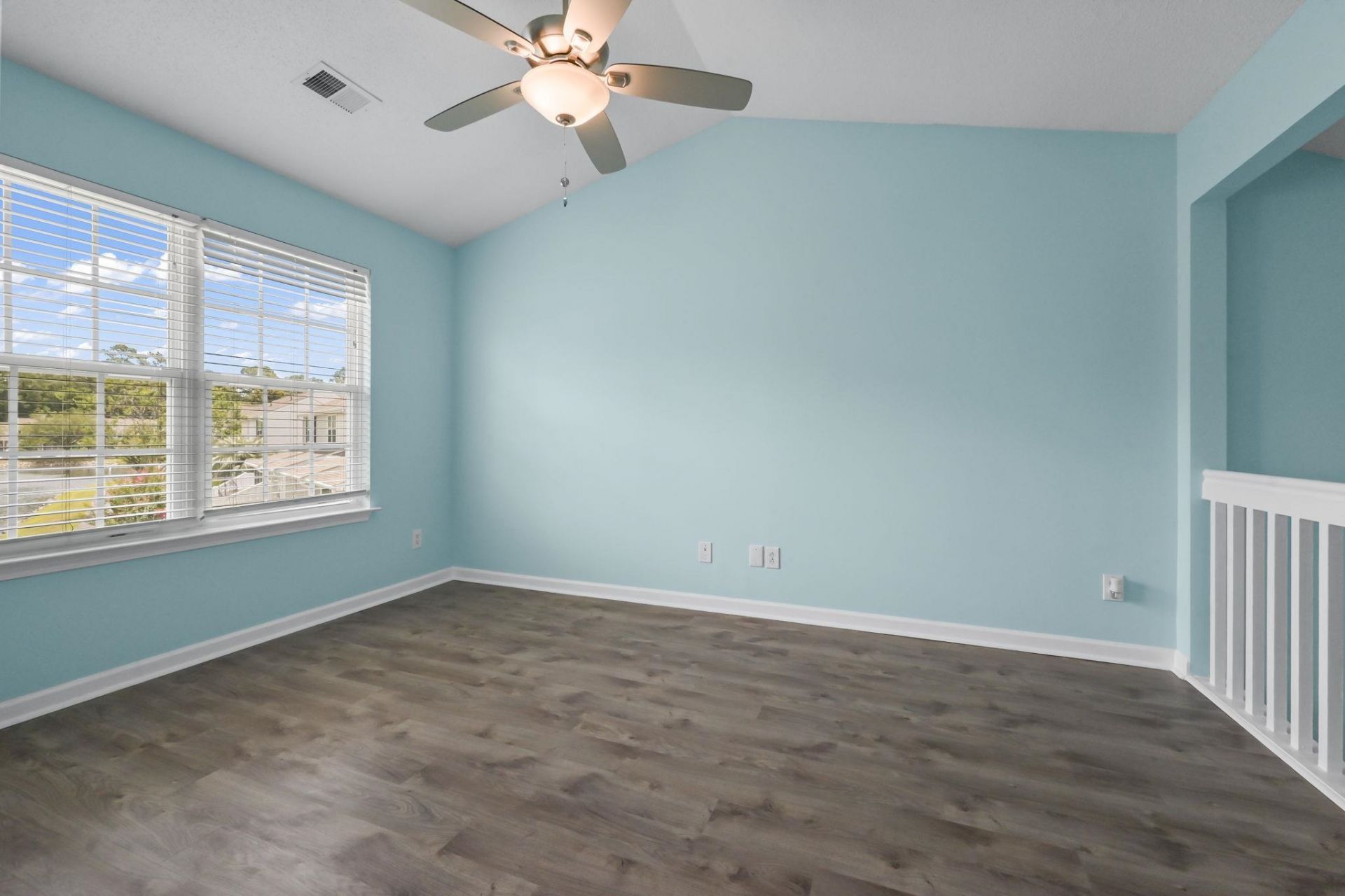 3550 Chestnut Dr. Photo 22