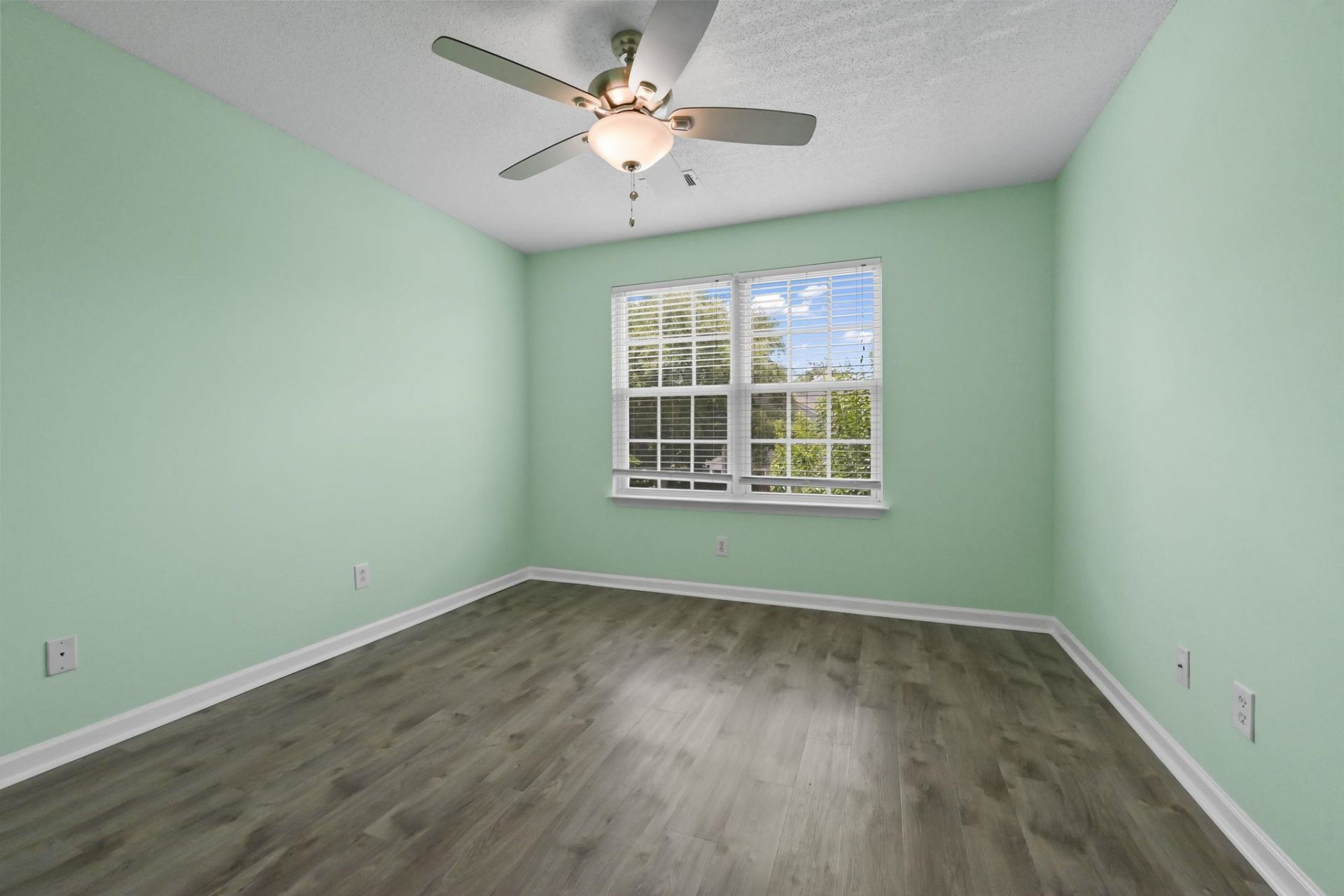 3550 Chestnut Dr. Photo 26