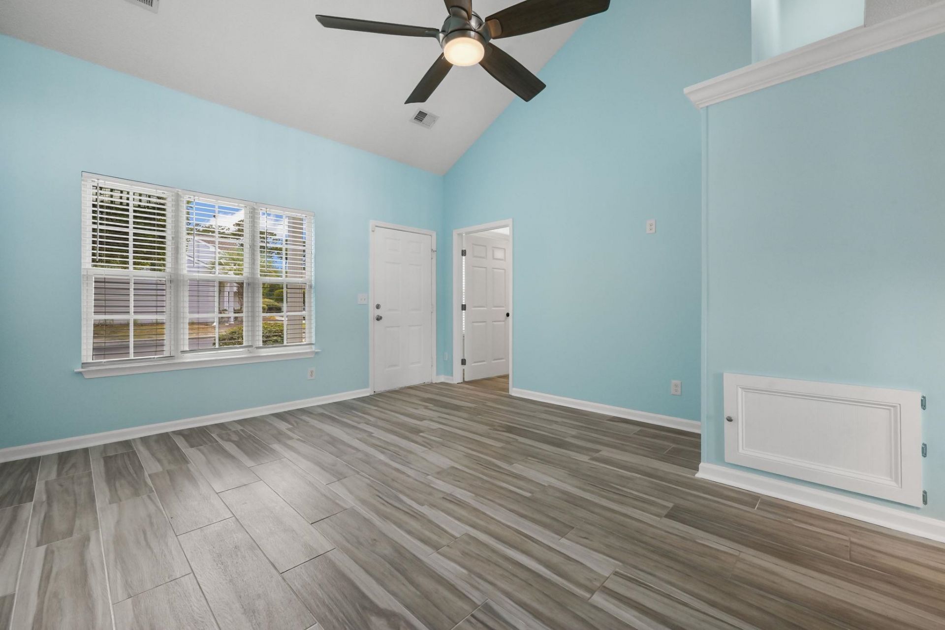 3550 Chestnut Dr. Photo 7