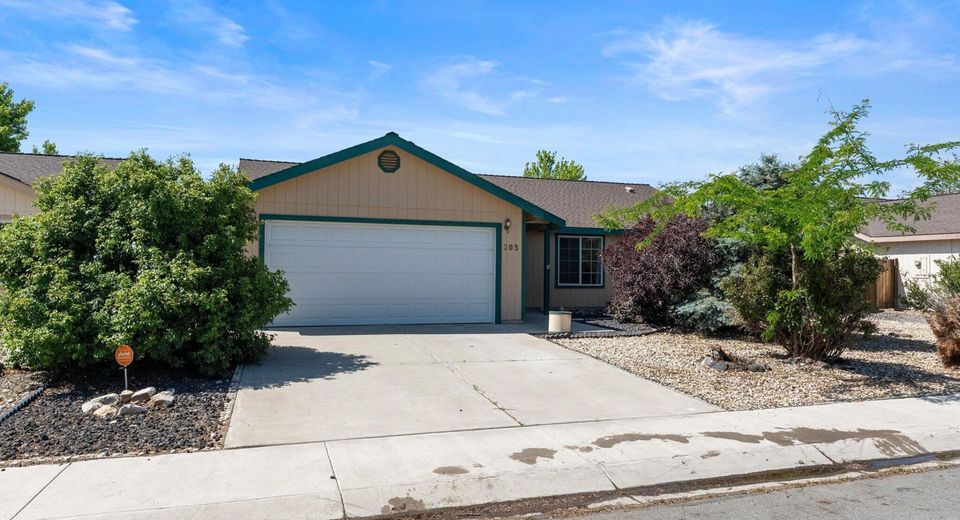 205 Jennys Lane, Fernley, NV 89408 Photo