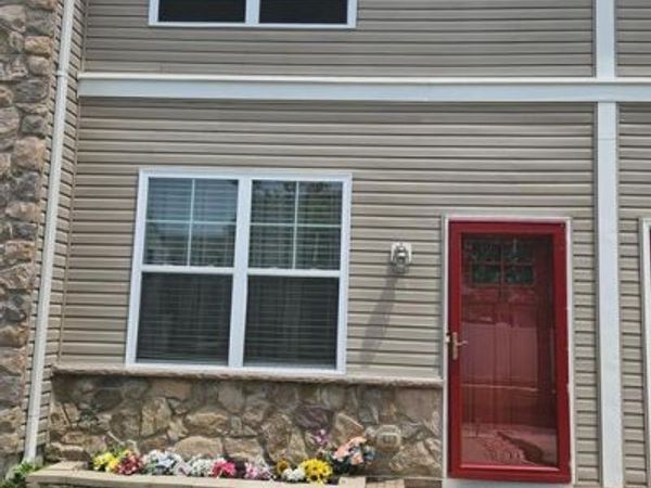 19 ROWAND WAY E, CLEMENTON, NJ 08021
