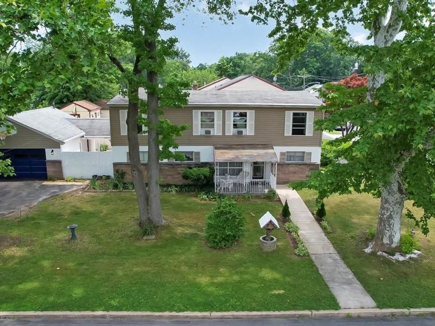 2400 Grand Avenue , Holmes, PA 19043 Main Photo
