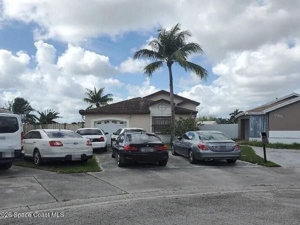 11518 SW 173rd Street , Miami, FL 33131