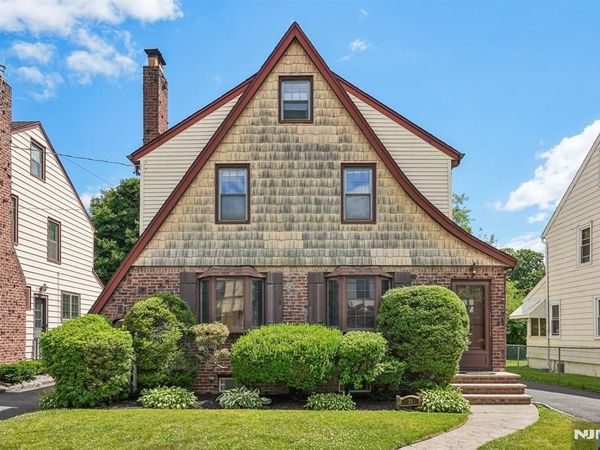 21 Ferncliff Road, BLOOMFIELD, NJ 07003