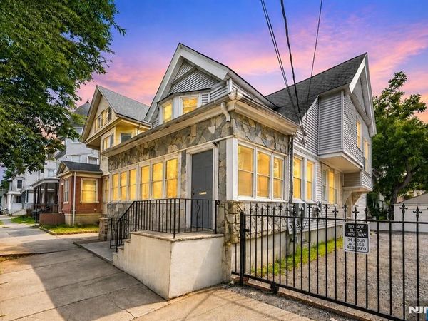 196 S 6th Street, NEWARK, NJ 07103