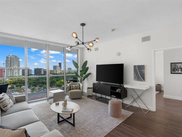 79 SW 12th St , Unit 2204-S, Miami, FL 33130