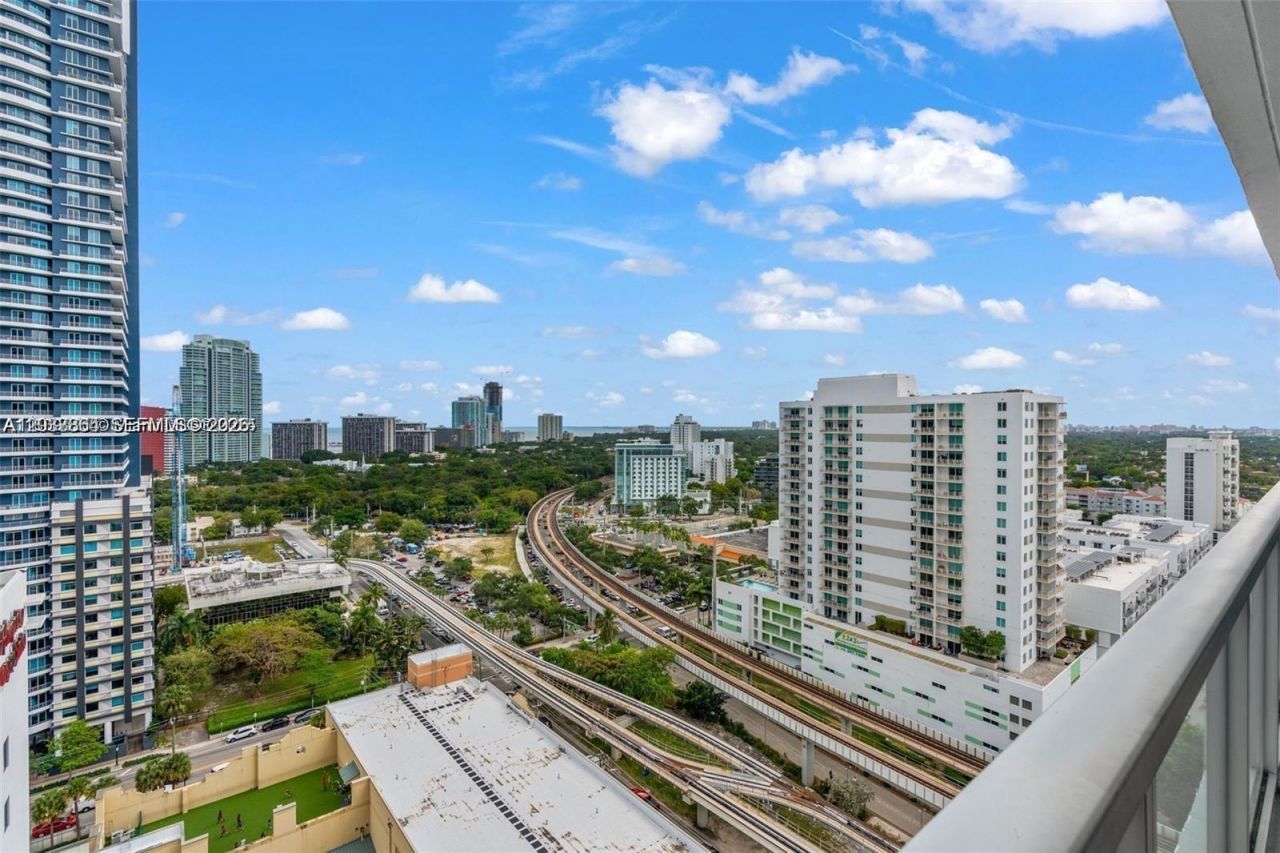 79 SW 12th St , Unit 2204-S, Miami, FL 33130 Photo
