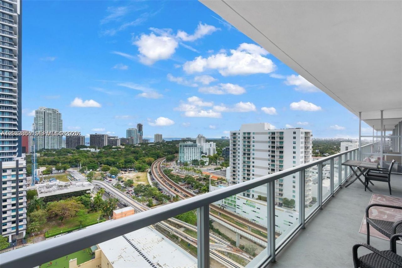 79 SW 12th St , Unit 2204-S, Miami, FL 33130 Photo
