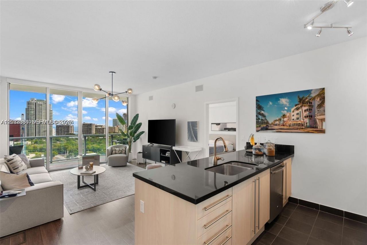 79 SW 12th St , Unit 2204-S, Miami, FL 33130 Photo