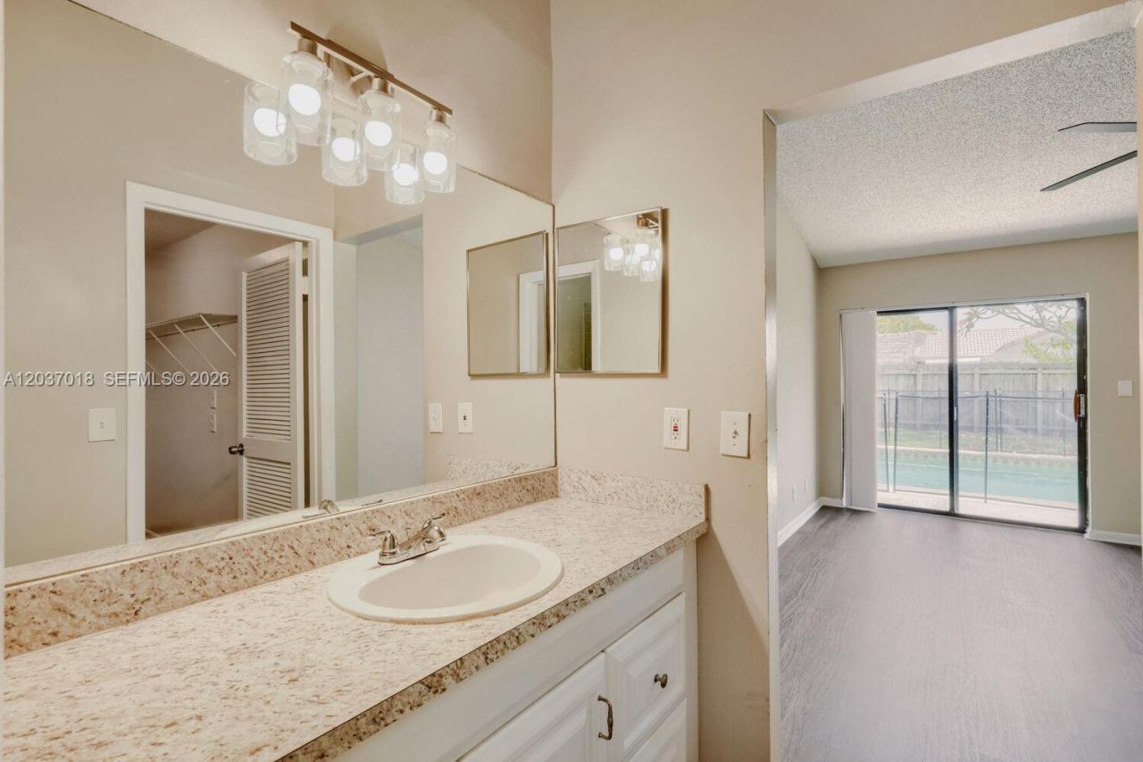 7195 NW 5th Ave, Boca Raton, FL 33487 Photo