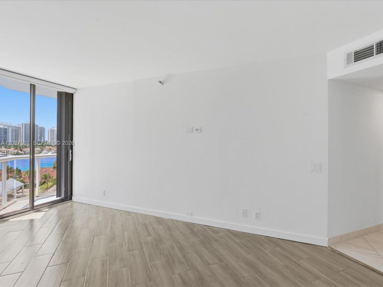 3610 Yacht Club Dr , Unit 702, Aventura, FL 33180 Photo