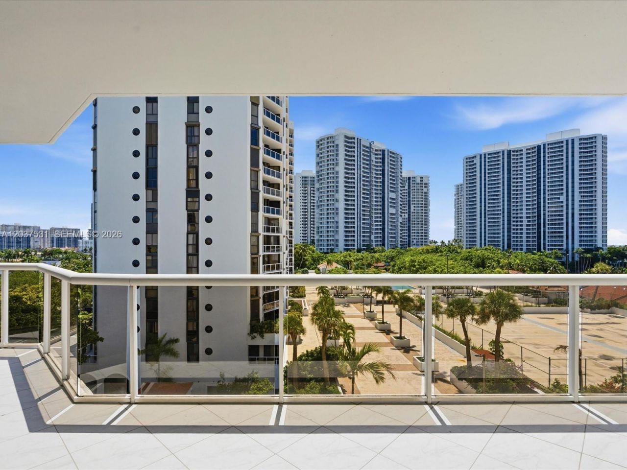 3610 Yacht Club Dr , Unit 702, Aventura, FL 33180 Photo