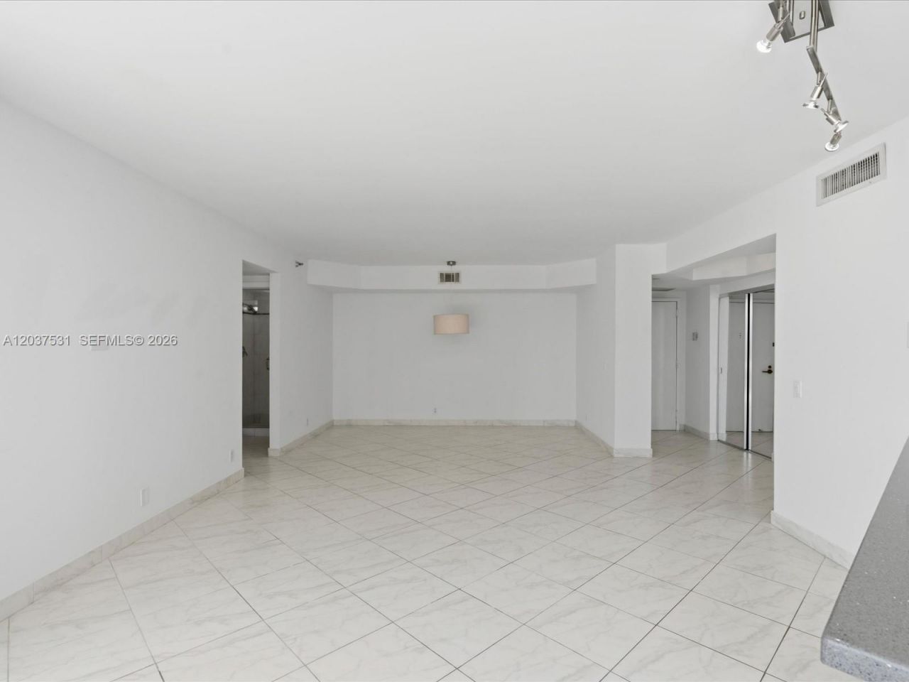 3610 Yacht Club Dr , Unit 702, Aventura, FL 33180 Photo