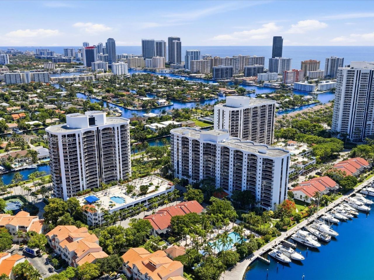 3610 Yacht Club Dr , Unit 702, Aventura, FL 33180 Photo