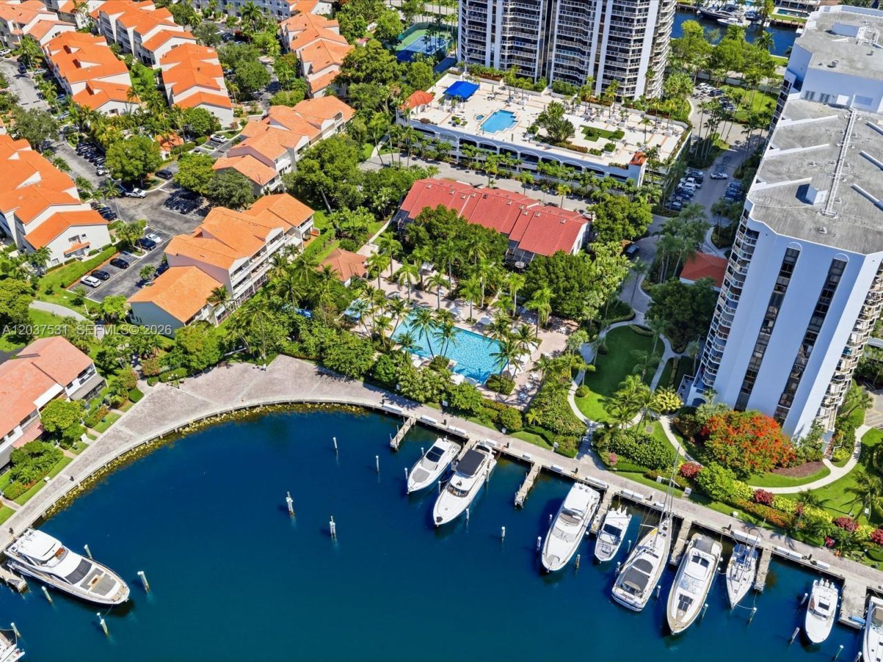 3610 Yacht Club Dr , Unit 702, Aventura, FL 33180 Photo