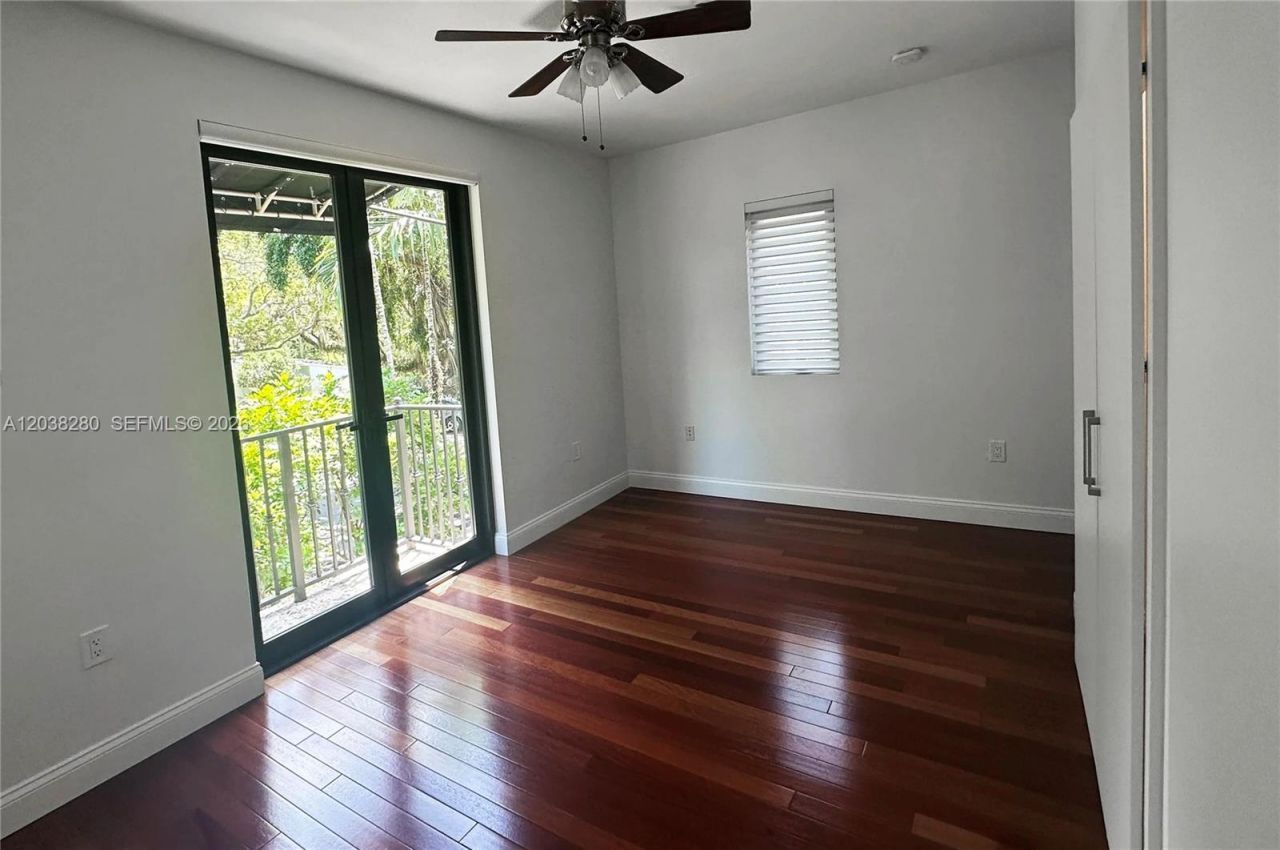 455 Amalfi Ave , Coral Gables, FL 33146 Photo