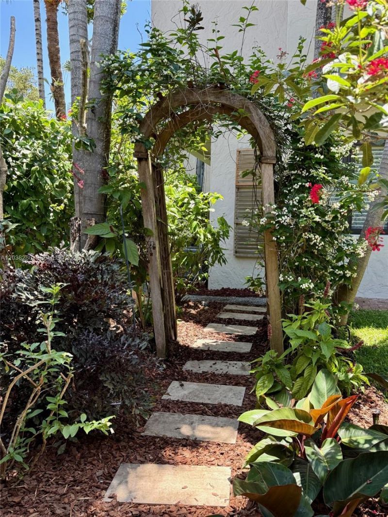455 Amalfi Ave , Coral Gables, FL 33146 Photo