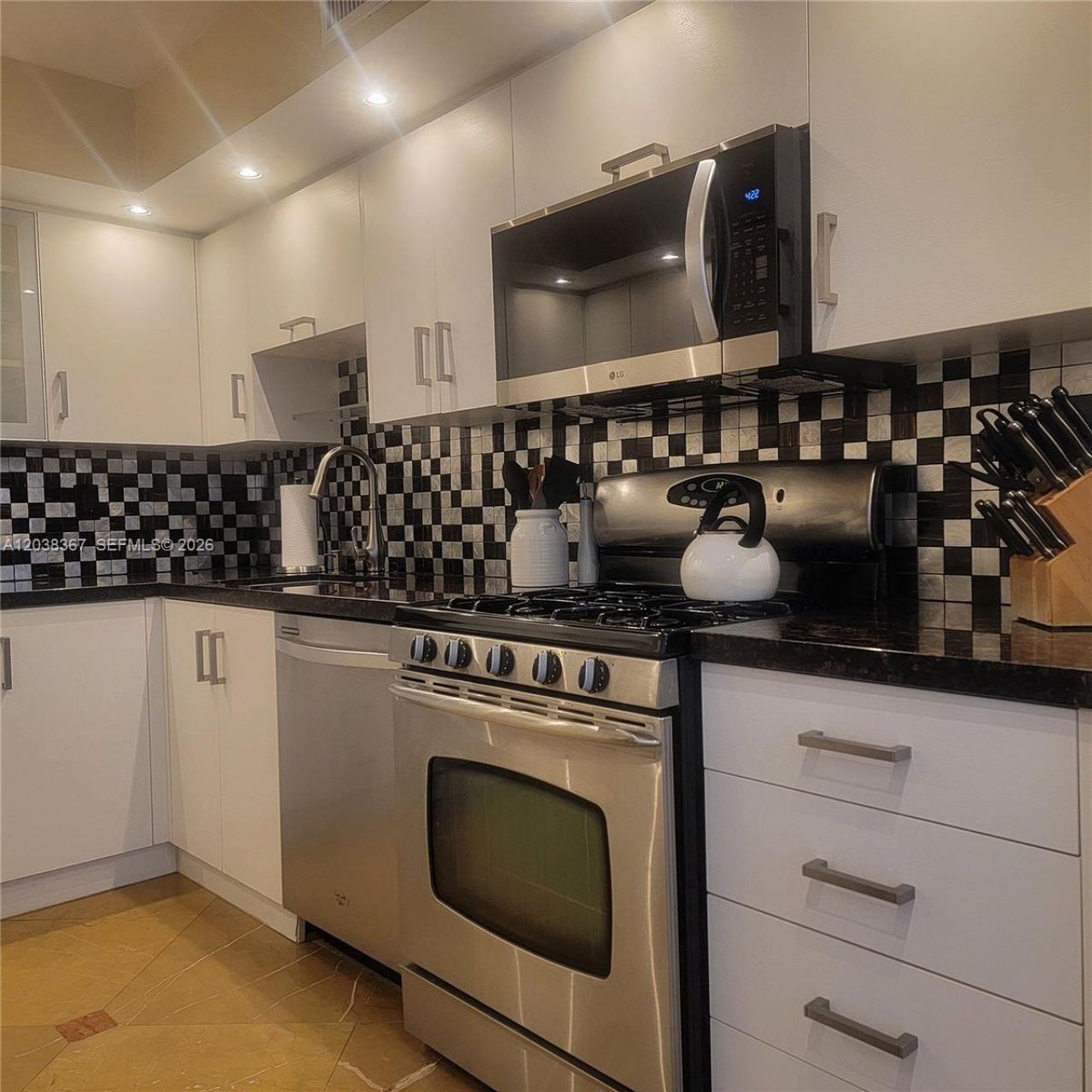2030 S Ocean Dr, Unit 1718, Hallandale Beach, FL 33009 Photo