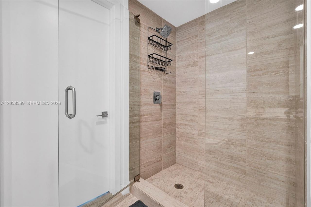 3900 Biscayne Blvd , Unit S-418, Miami, FL 33137 Photo