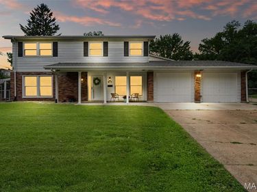 615 Creststone Drive , Florissant, MO 63033