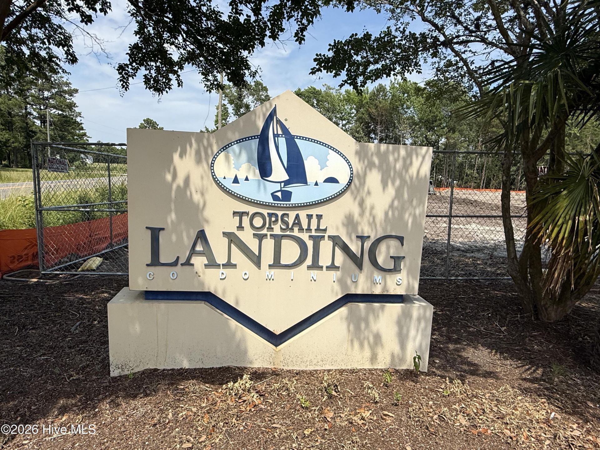 300 -332 Gateway Condos Drive , Unit 332, Surf City, NC 28445 Main Photo