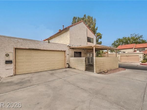 3333 Racquet Street, Las Vegas, NV 89121