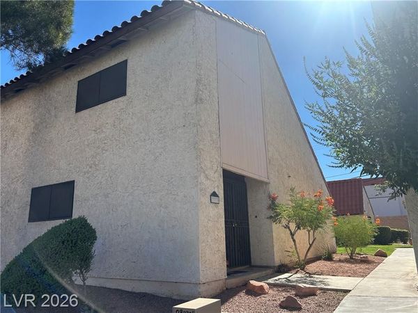 3333 Racquet Street, Las Vegas, NV 89121