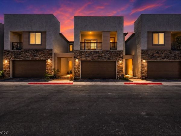 235 Oliver Peak Avenue , Henderson, NV 89015