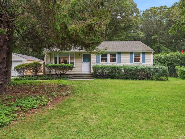 115 W Cove Road , Cutchogue, NY 11935