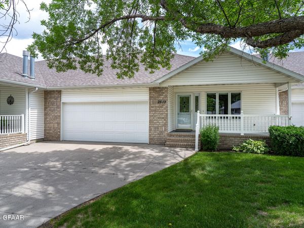 2619 S 35TH Street , Grand Forks, ND 58201