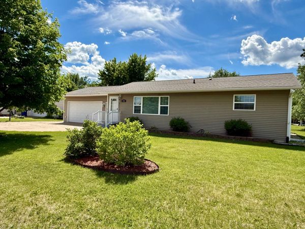 1015 9th Street SW, Wadena, MN 56482