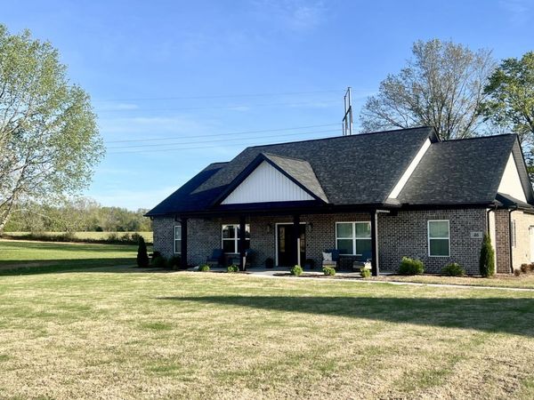 46 Hancock Branch Dr , Fayetteville, TN 37334
