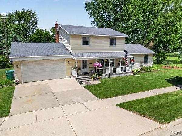 310 Browning Drive, Howell, MI 48843