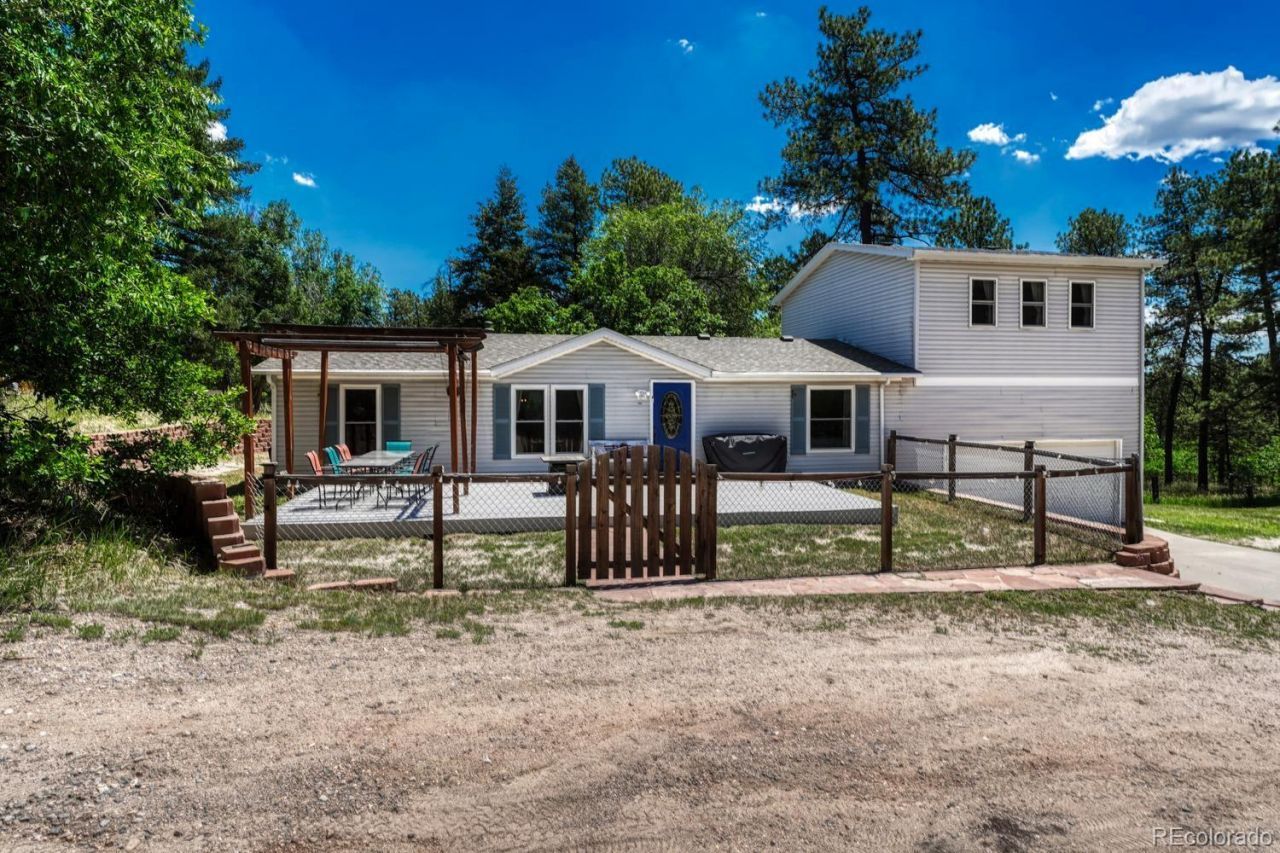 9306 S Curtis Road, Larkspur, CO 80118 Main Photo