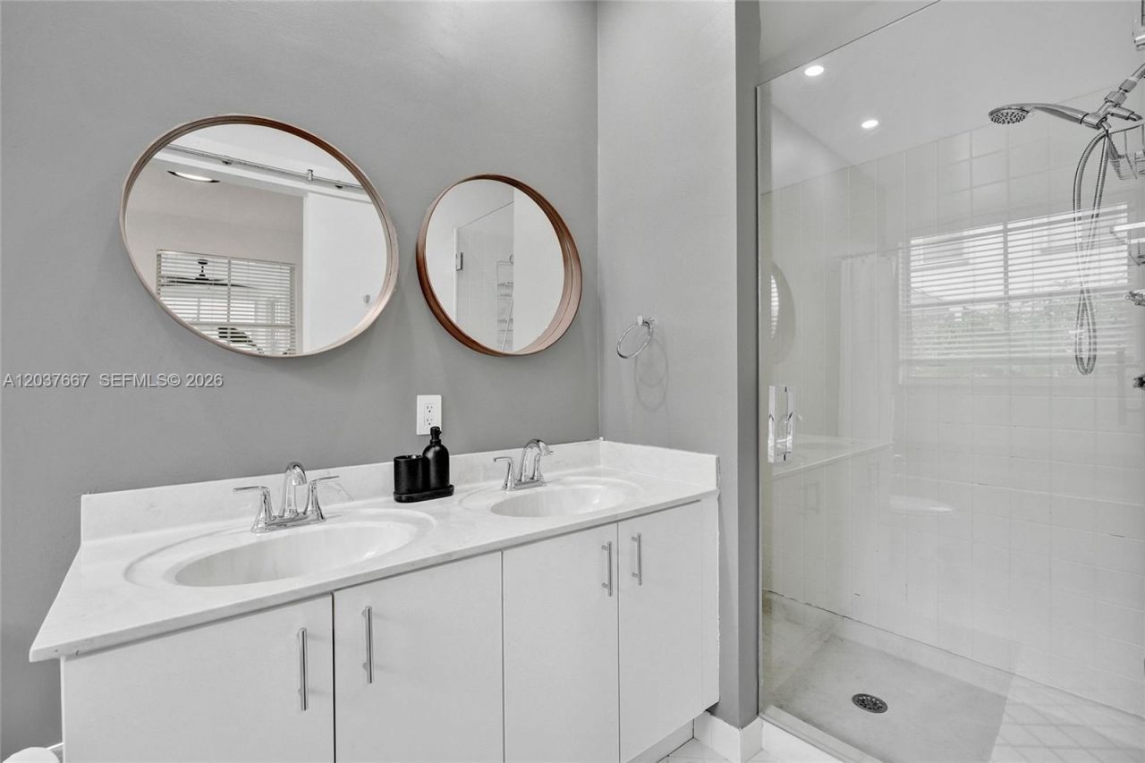 1725 Winterberry Ln, Weston, FL 33327 Photo