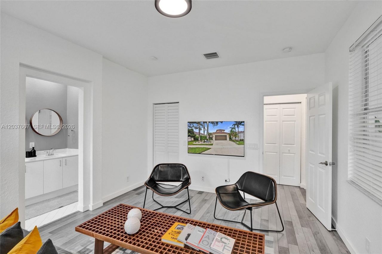 1725 Winterberry Ln, Weston, FL 33327 Photo