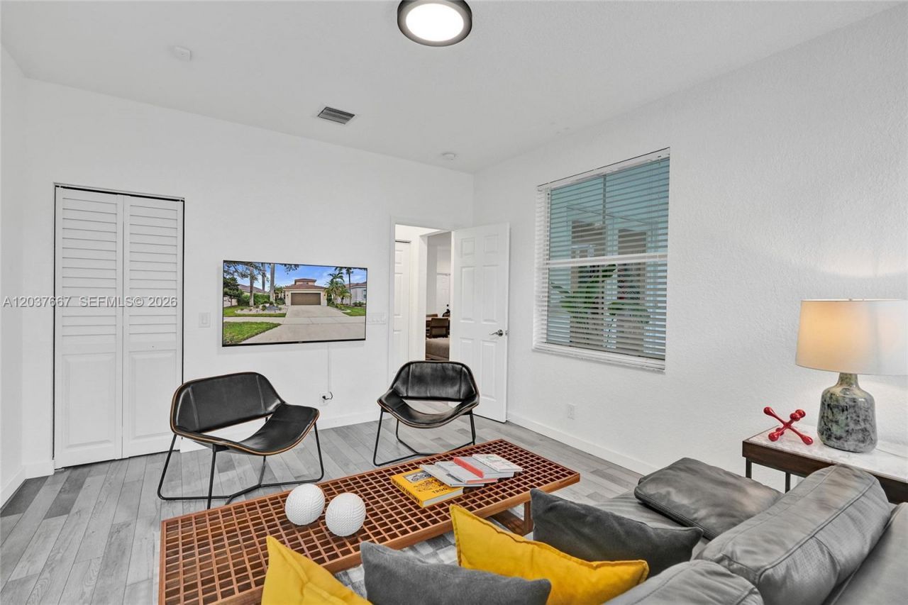 1725 Winterberry Ln, Weston, FL 33327 Photo