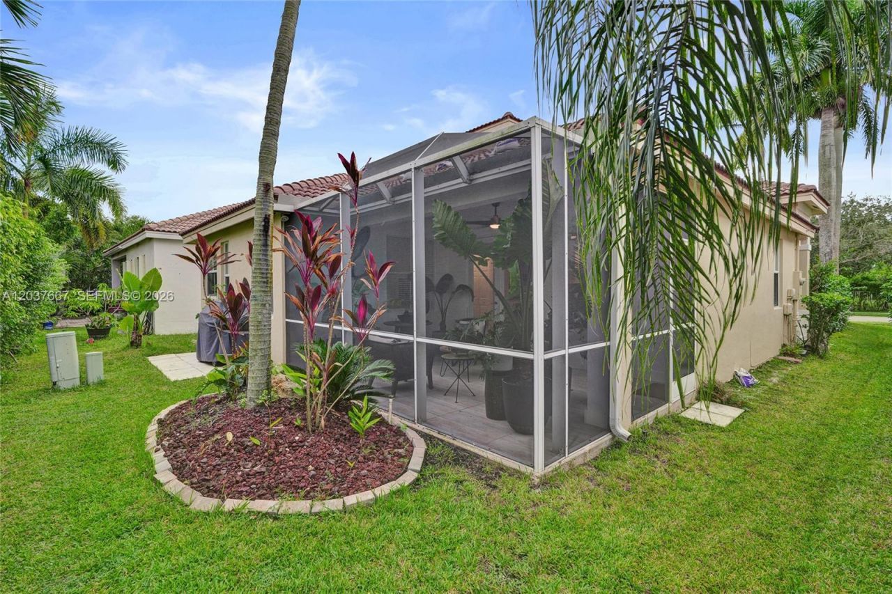 1725 Winterberry Ln, Weston, FL 33327 Photo