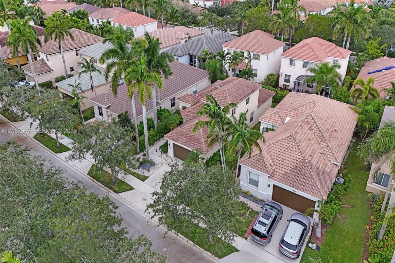 1725 Winterberry Ln, Weston, FL 33327 Photo